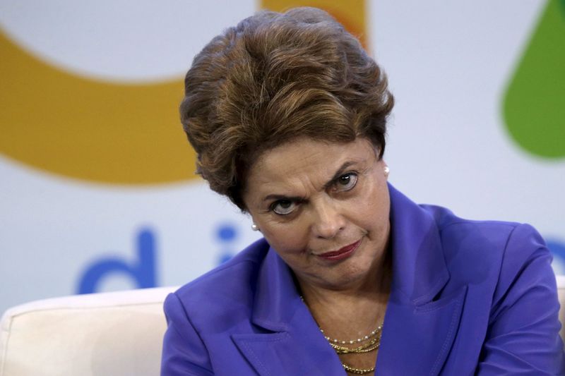 © Reuters. Presidente Dilma Rousseff durante cerimônia em Brasília