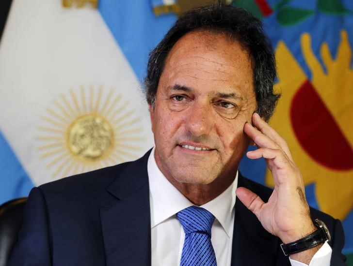 © Reuters. O governador de Buenos Aires, Daniel Scioli, concede entrevista à Reuters