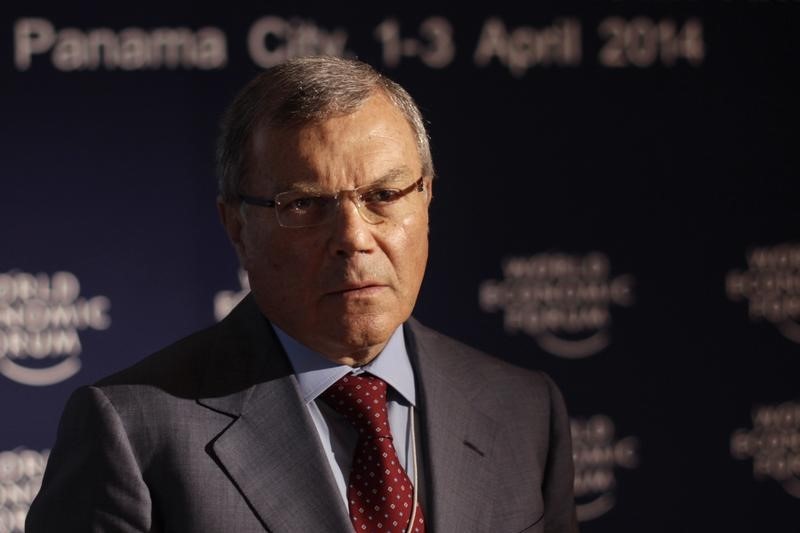 © Reuters. WPP Chief Executive Martin Sorrell poses for a photo during an interview with Thomson Reuters at the World Economic Forum on Latin America in Panama City