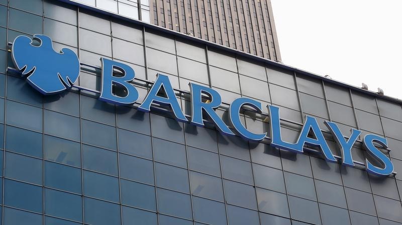 © Reuters. A Barclays sign is seen on the exterior of the Barclays U.S. Corporate headquarters in the Manhattan borough of New York