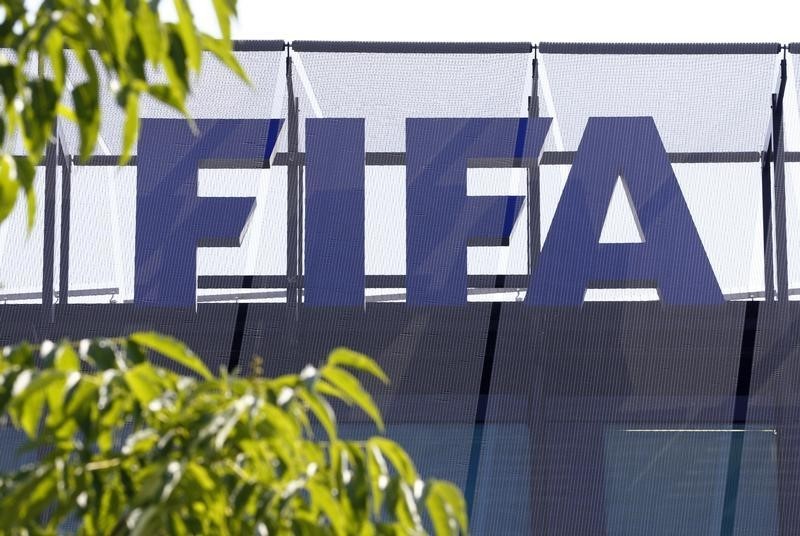 © Reuters. The logo of soccer's international governing body FIFA is seen on its headquarters in Zuric