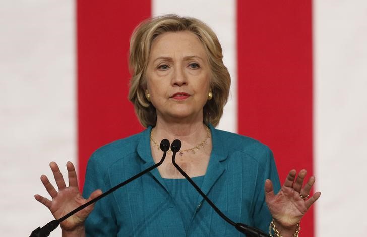 © Reuters. Hillary Clinton faz discurso sobre relações com Cuba em Miami