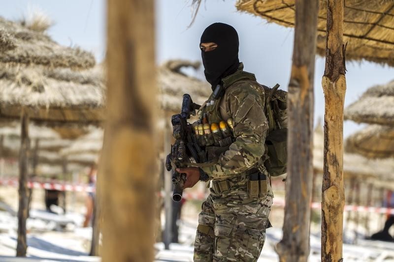 © Reuters. منظمات حقوقية تنتقد قانون مكافحة الإرهاب في تونس