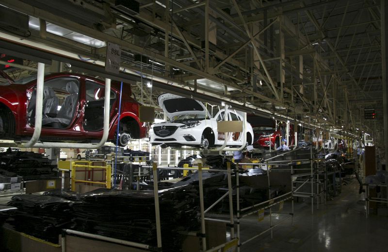 © Reuters. A production line of Axela is seen inside the Changan Mazda factory in Nanjing