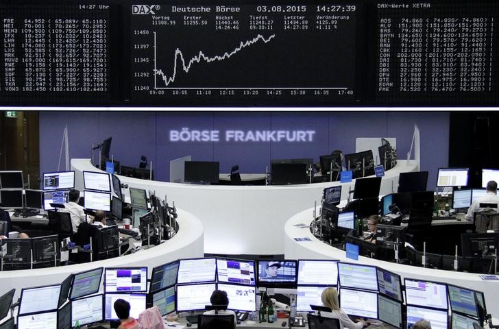 © Reuters. Las bolsas europeas abren a la baja por decepción sobre resultados 
