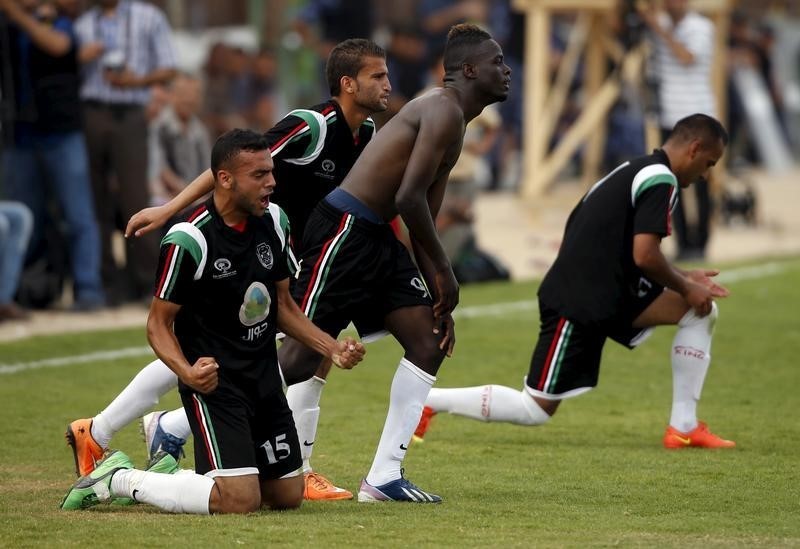 © Reuters. Un equipo de Cisjordania jugará en la Franja de Gaza por primera vez desde 2000