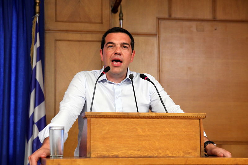 © Reuters. Greek Prime Minister Tsipras gives a speech at the Agriculture Ministry in central Athens