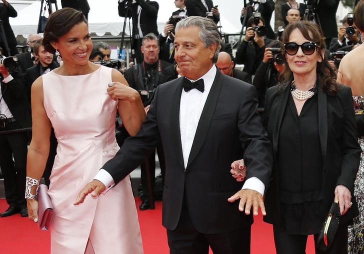 © Reuters. Atores Christian Clavier e Chantal Lauby em Cannes