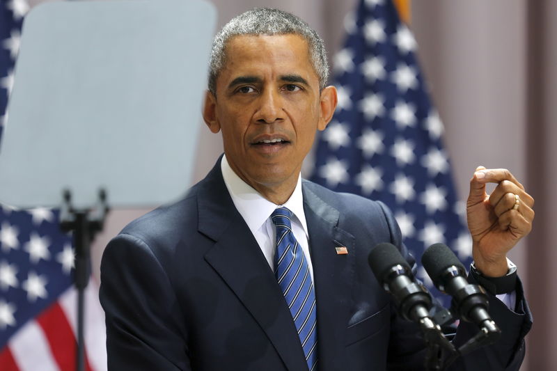 © Reuters. أوباما يدافع عن اتفاق إيران وإسرائيل تقول إنها يقظة لتهديدات طهران