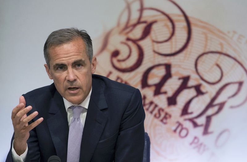 © Reuters. Bank of England Governor Mark Carney speaks during an inflation report news conference at the Bank of England in London