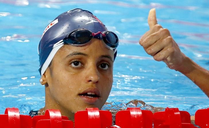 © Reuters. Brasileira Etiene Medeiros na semifinal da prova de 50 metros costas