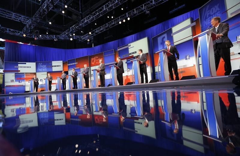 © Reuters. Debate de 10 pré-candidatos republicanos à Presidência dos Estados Unidos