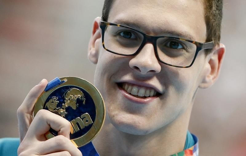 © Reuters. لاركين وكامبل يعيدان استراليا لقمة جدول ميداليات بطولة العالم للسباحة