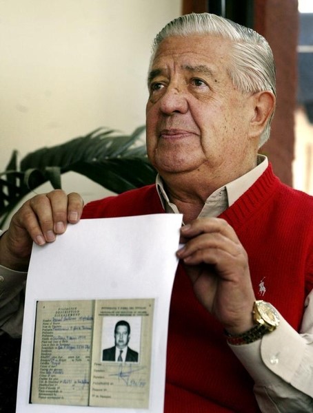 © Reuters. El exjefe de la policía secreta de Pinochet fallece en Chile a los 86 años