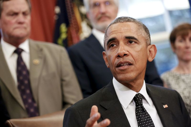 © Reuters. صدوع محتملة وخيارات صعبة أمام أوباما إذا رفض الكونجرس اتفاق إيران