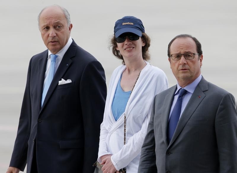 © Reuters. ISABELLE PRIME DE RETOUR EN FRANCE