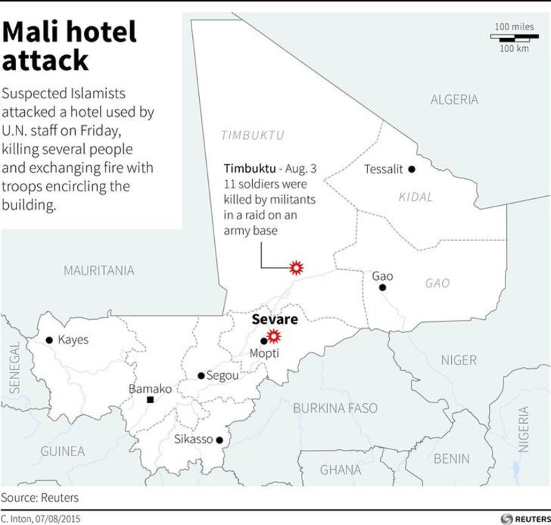 © Reuters. Doce personas mueren en una toma de rehenes en un hotel de Mali