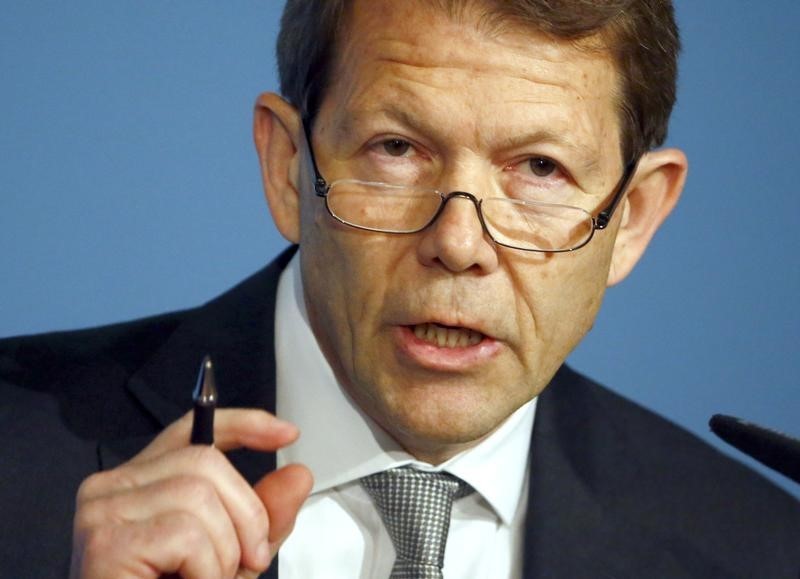 © Reuters. Zurbruegg dice Banco Nacional Suizo está listo para intervenir: diario
