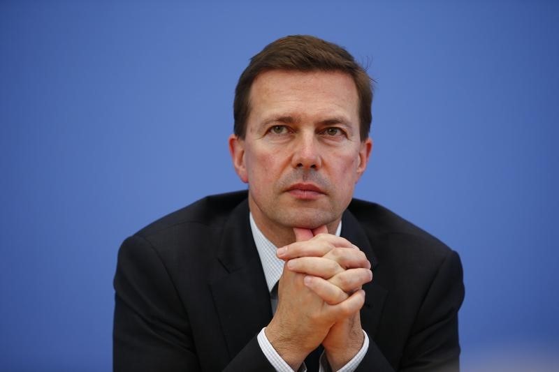 © Reuters. Porta-voz do governo alemão Steffen Seibert durante evento em Berlim