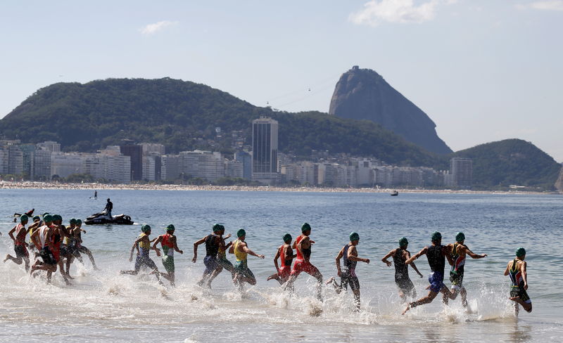 © Reuters. Atletas participam de evento-teste de ciclismo para Jogos no Rio