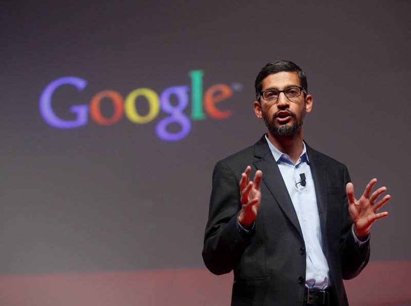 © Reuters. Sundar Pichai, Google's senior  vice president of products,  speaks during a presentation at the Mobile World Congress in Barcelona