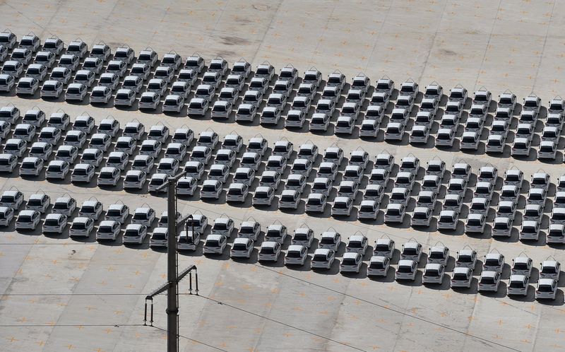 © Reuters. LE MARCHÉ AUTOMOBILE RECULE EN JUILLET EN CHINE 