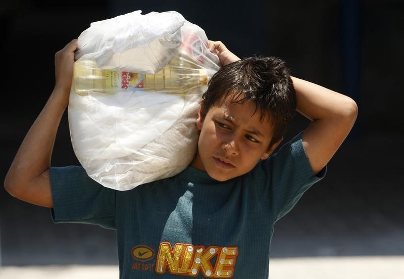 © Reuters. شبح الانسحاب الإسرائيلي من غزة يطل برأسه رغم مرور عشر سنوات