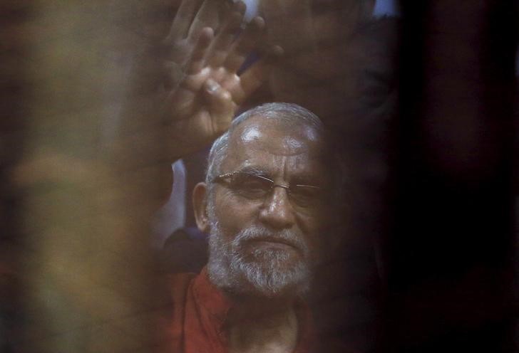 © Reuters. مصر تحيل مرشد الإخوان لمحاكمة جديدة بتهم تتصل باعتصام للإخوان