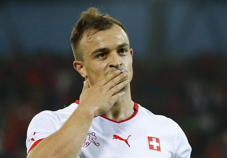 © Reuters. Switzerland's Shaqiri scores against Liechtenstein during international friendly soccer match in Thun