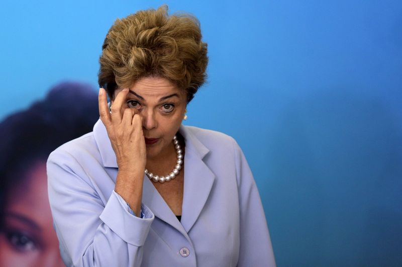 © Reuters. Presidente Dilma Rousseff durante cerimônia de anúncio de investimentos no setor elétrico em Brasília