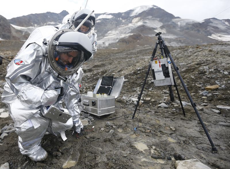 © Reuters. منطقة جليدية في النمسا تحاكي مناخ المريخ