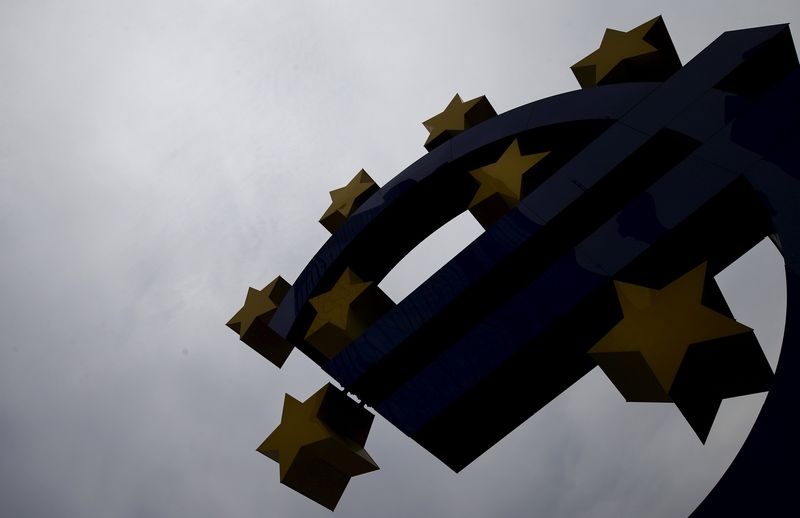 © Reuters. El BCE ve riesgos para el crecimiento en China y en alza de tipos de la Fed