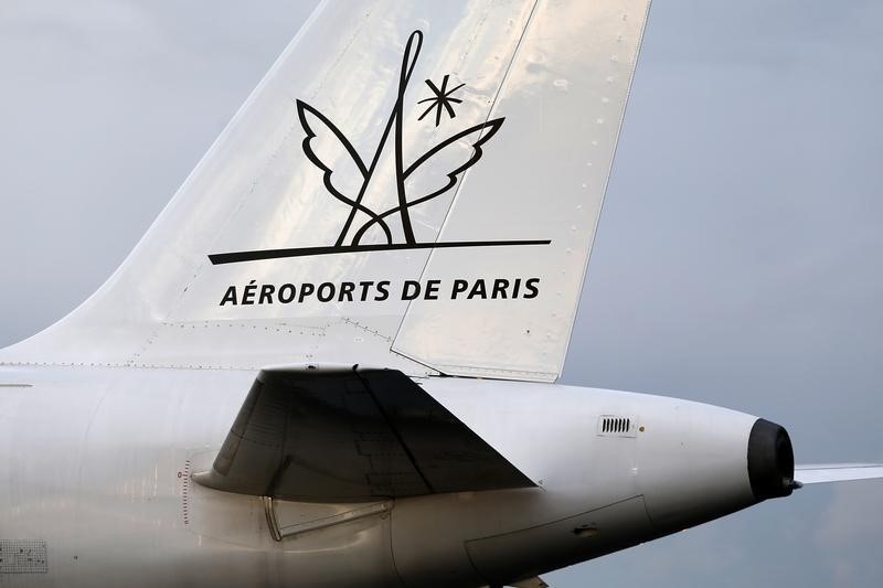 © Reuters. ADP AFFICHE UN BOND DE 4,8% DU TRAFIC EN JUILLET