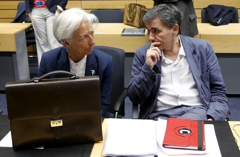 © Reuters. El FMI presiona a Europa para que alivie la deuda de Grecia 