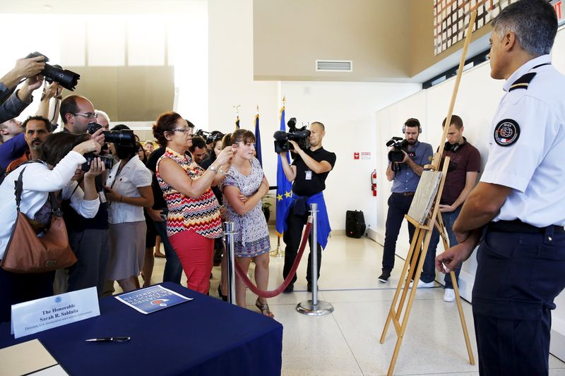 © Reuters. امريكا تعيد لوحة بيكاسو (لا كوافيز) المسروقة إلى فرنسا