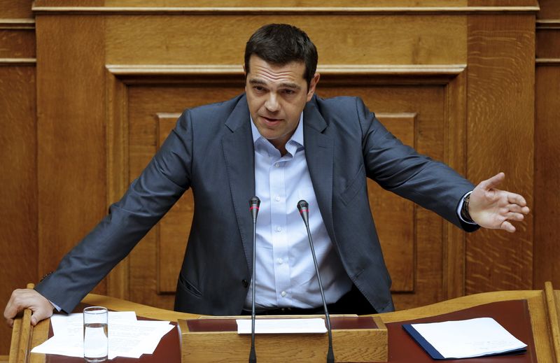 © Reuters. Primeiro-ministro da Grécia, Alexis Tsipras, durante sessão parlamentar, em Atenas