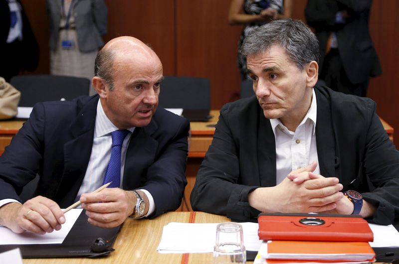 © Reuters. Los ministros de la eurozona bendicen el nuevo rescate a Grecia 