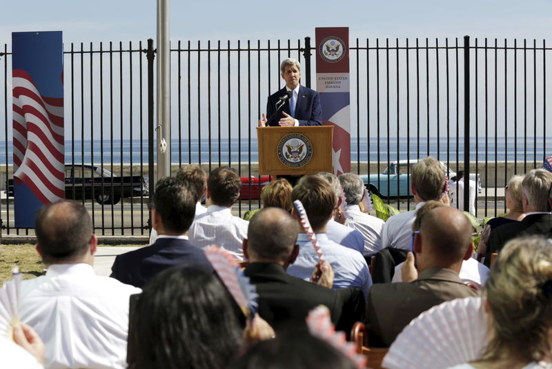 © Reuters. Discurso de Kerry asombra a cubanos, pero siguen escépticos sobre los posibles cambios 