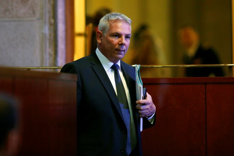 © Reuters. THIERRY LEPAON DIT AVOIR PENSÉ AU SUICIDE APRÈS L'AFFAIRE DE L'APPARTEMENT