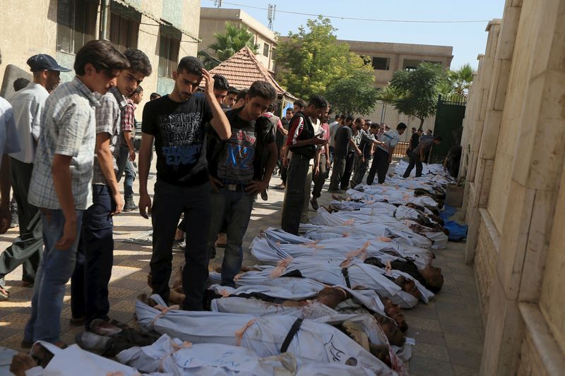 © Reuters. Un ataque aéreo cerca de Damasco deja 80 muertos, según activistas 