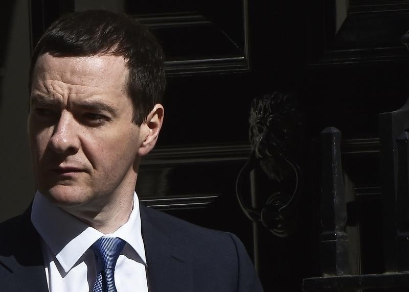 © Reuters. Britain's Chancellor of the Exchequer George Osborne leaves number 11 Downing Street in London