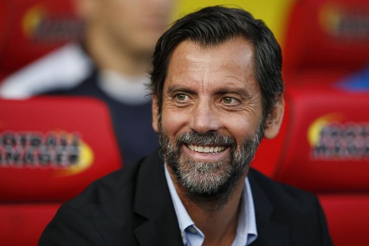 © Reuters. Entrenador Quique Sánchez Flores, clave en la llegada del holandés Ake al Watford