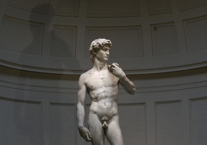 © Reuters. Davi, de Michelangelo, é visto na Galleria dell'Accademia, em Florença