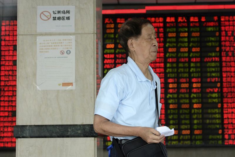 China stocks open down over 2 percent, extend previous day's sharp fall 