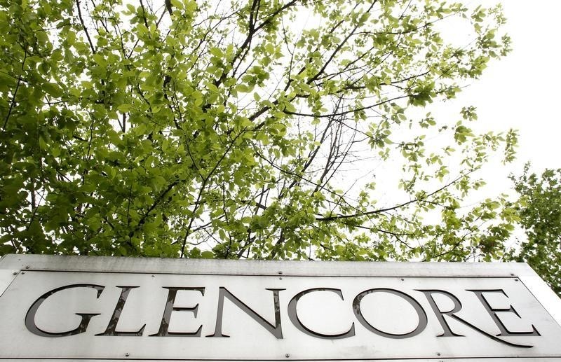 © Reuters. GLENCORE VOIT SON BÉNÉFICE RECULER DE 29% AU 1ER SEMESTRE