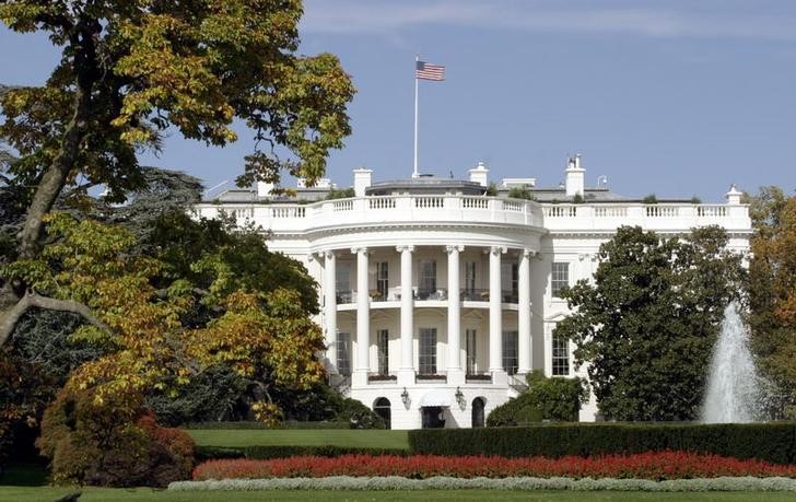 © Reuters. Casa Blanca contrata a primer miembro de su plantilla abiertamente transexual