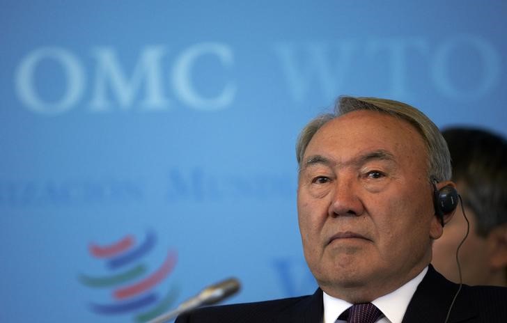 © Reuters. Президент Казахстана Нурсултан Назарбаев в штаб-квартире ВТО в Женеве