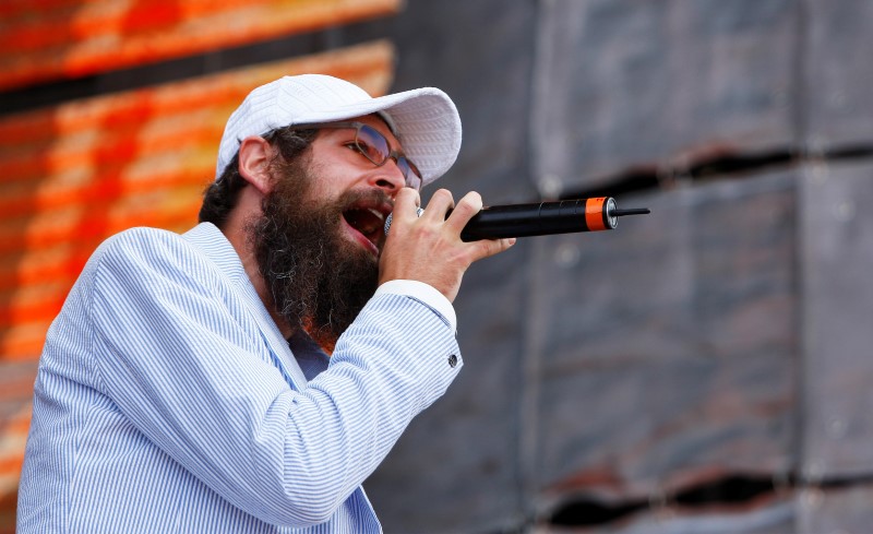 © Reuters. Artista Matisyahu durante show em Nova York em 2007