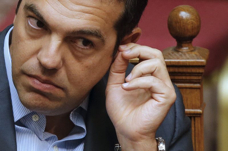 © Reuters. تسيبراس يدعو البرلمان الأوروبي للإشراف على حزمة إنقاذ اليونان