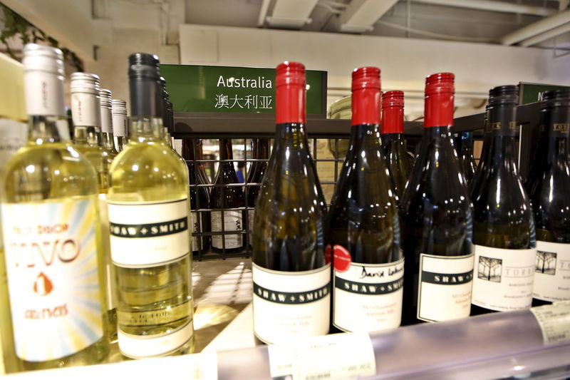 © Reuters. Wines from Australia are seen on a shelf at a supermarket inside IAPM mall in Shanghai